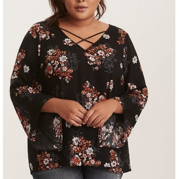Torrid FLORAL PRINT BELL SLEEVE CHALLIS BLOUSE - Picture 2 of 11